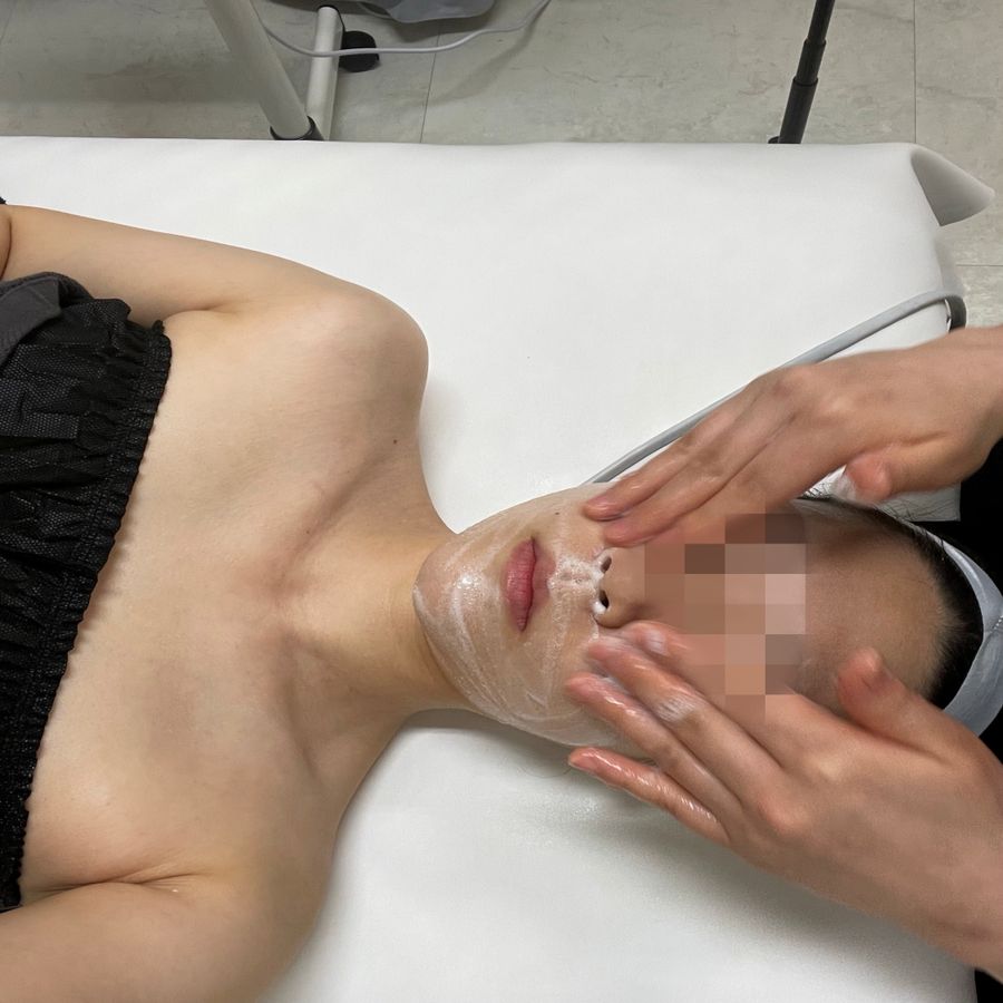 불광역 건조한 — 채우리 에스테틱 손으로 부드럽게 클렌징해요