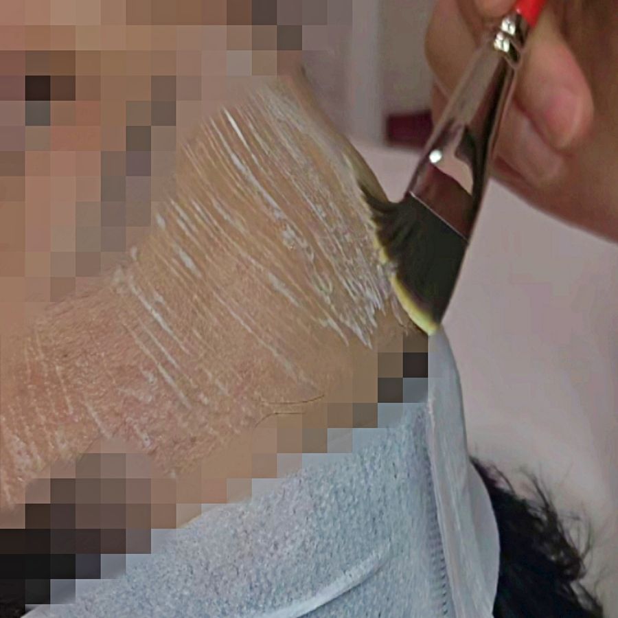 불광역 물광피부 — 채우리 에스테틱 라라필504를 붓으로 고르게 발라요