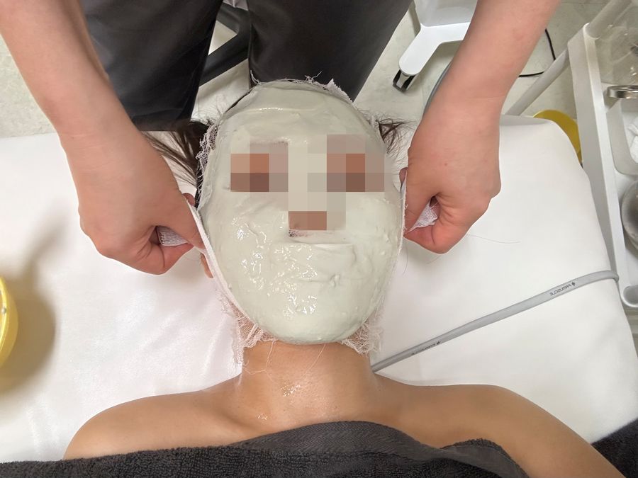 불광역 작은 — 채우리 에스테틱 모델링팩을 얼굴에 올려요
